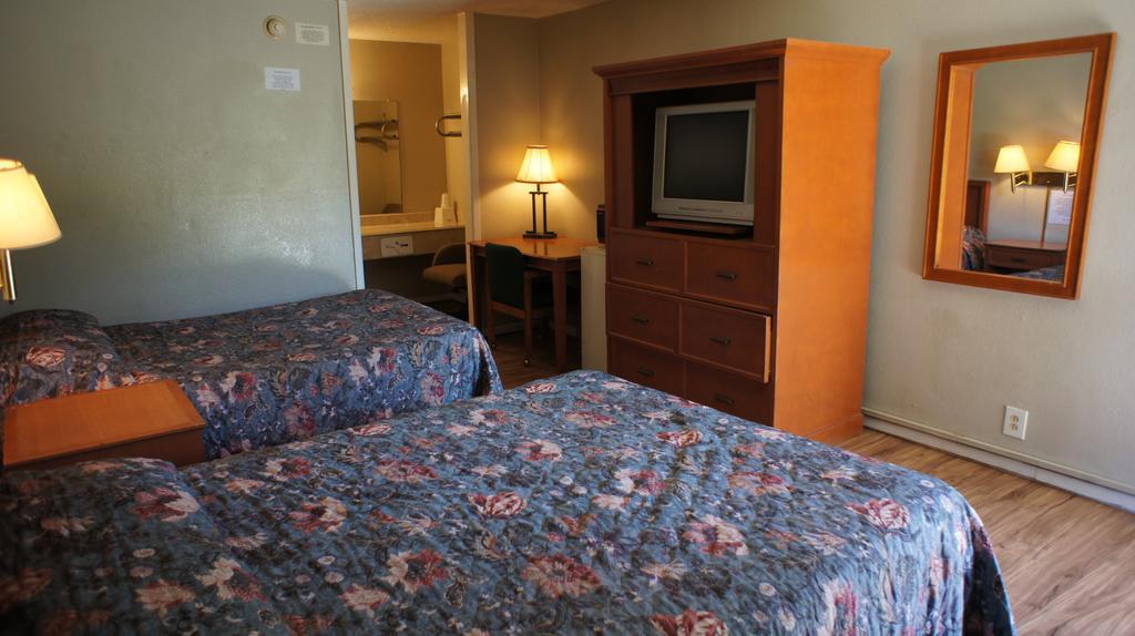 Executive Inn & Suites Orange Exterior foto