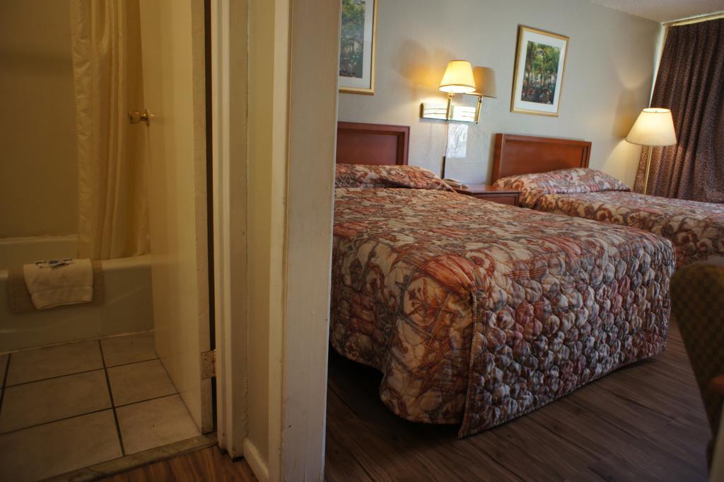 Executive Inn & Suites Orange Exterior foto